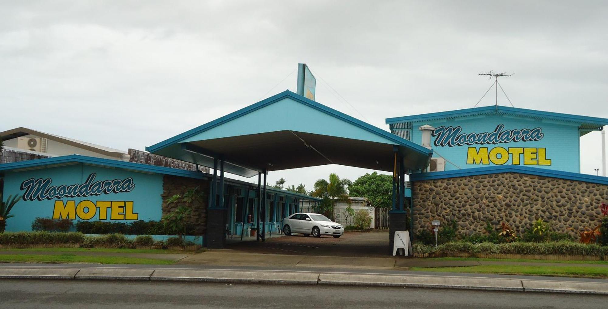 Moondarra Motel Innisfail Exterior photo