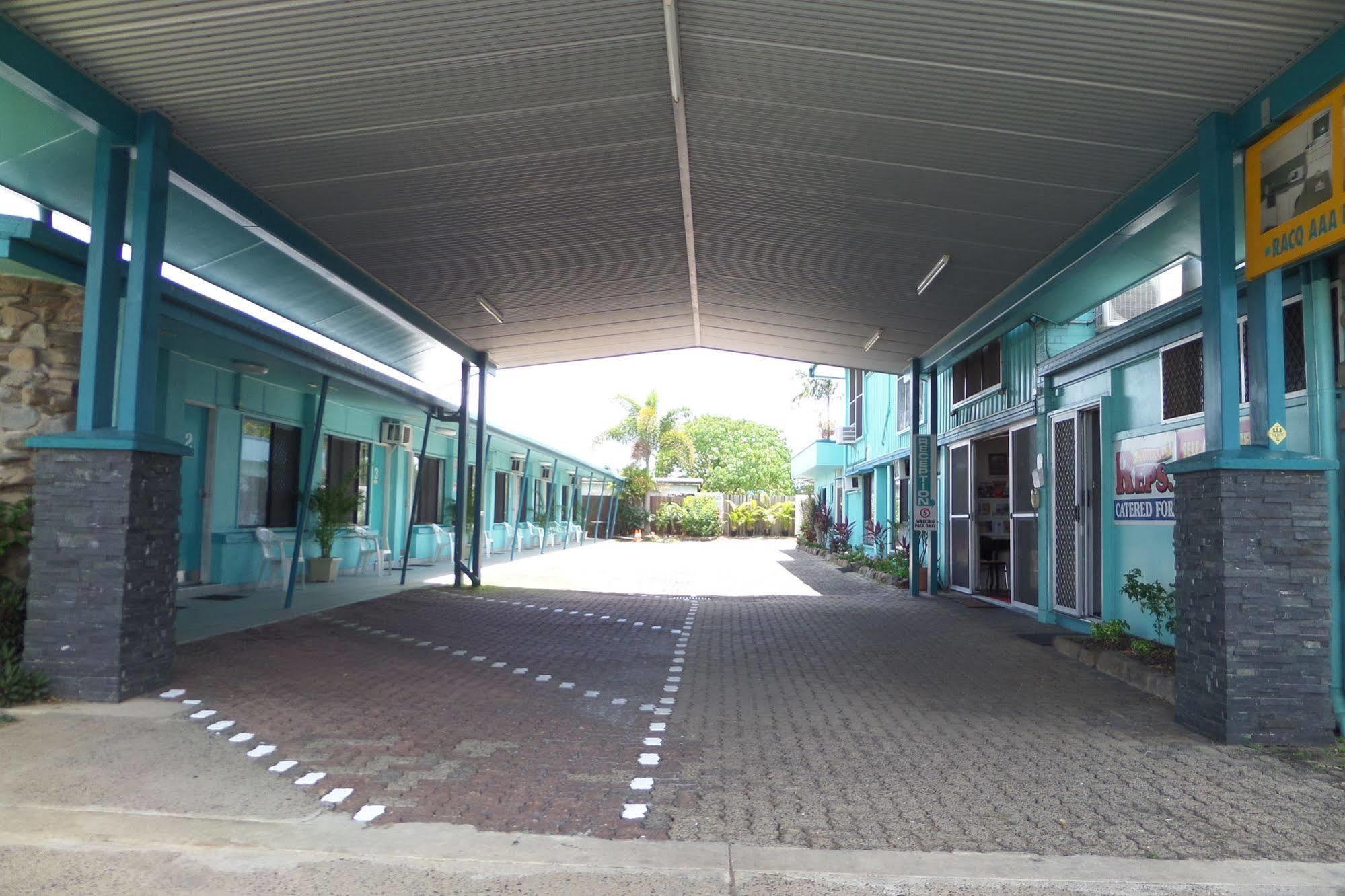Moondarra Motel Innisfail Exterior photo